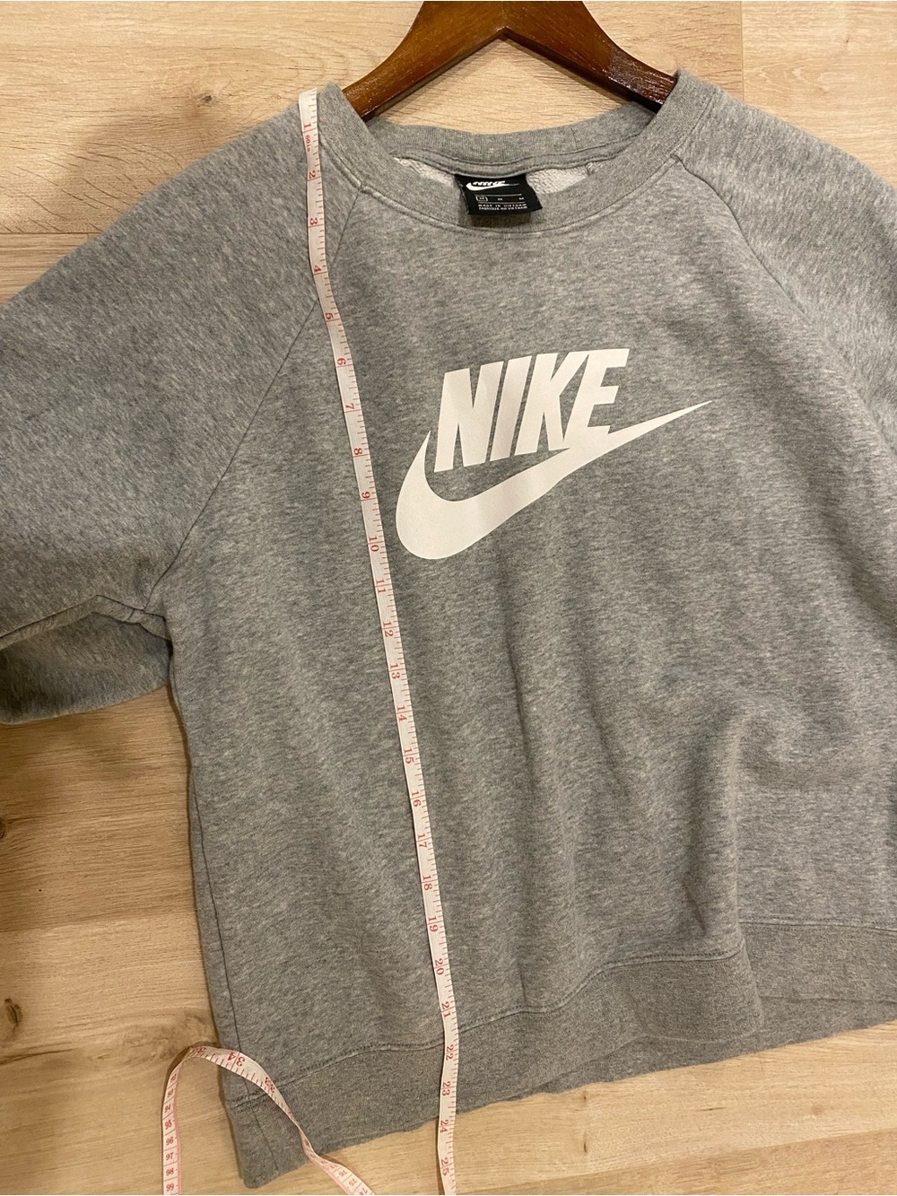Nike Gray Logo Crew Sweatshirt - Women's - Picture 5 of 6